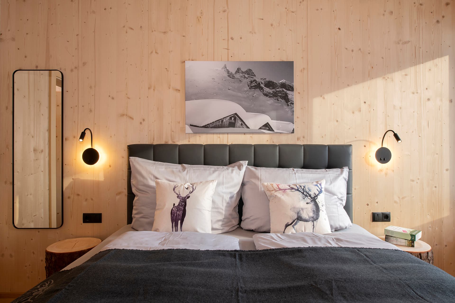 Schlaf- und Badezimmer im Ferienhaus Valtellina