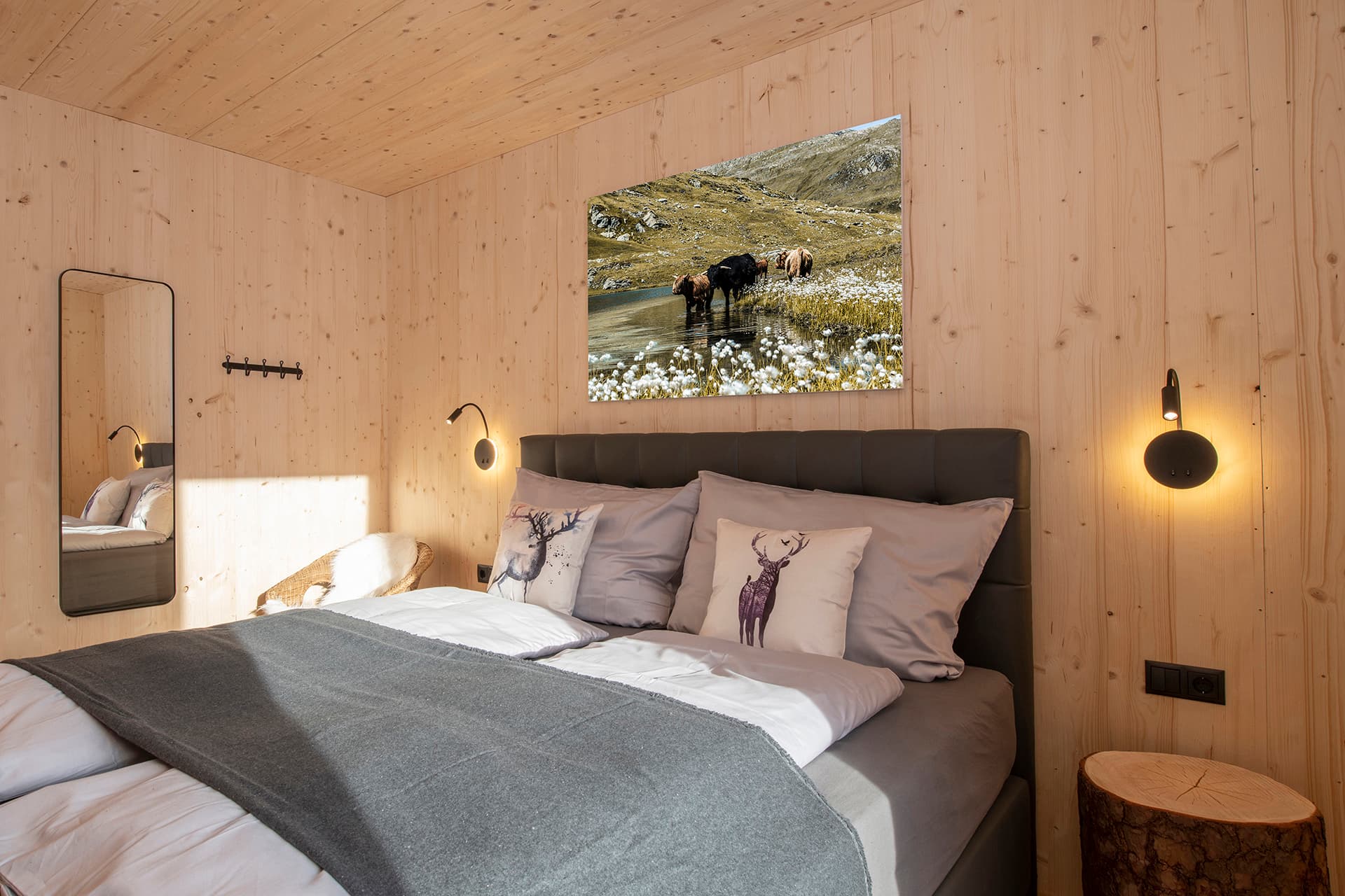 Schlaf- und Badezimmer im Ferienhaus Valtellina